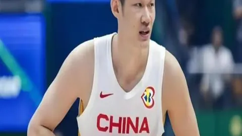 2026赛季亮点回顾开云客服：全胜奇迹，首回合逆转书写辉煌